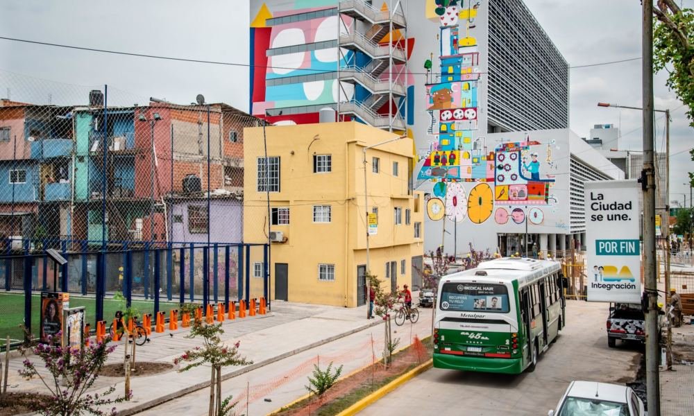 La línea 132 de colectivos extiende su recorrido e ingresa al Barrio 31 ...