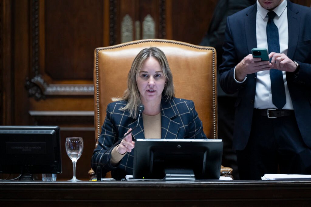 Los diputados de la Ciudad aprobaron la eliminación de tarifas en más de 60 trámites administrativos y se amplió el límite de eventos autorizados a los clubes de barrio.