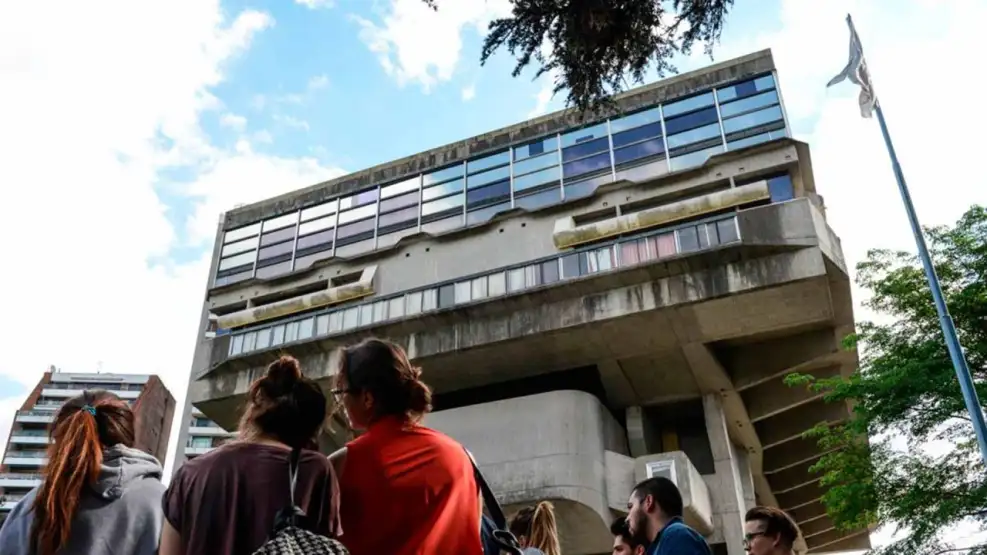 Una de las empresas adjudicadas había sido denunciada en 2021 por la venta de insumos con sobreprecios al PAMI.