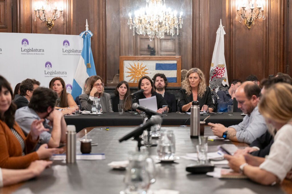 Además del Ministerio de Hacienda porteño, se presentaron dos organismos de control y las secretarías dependientes de la Jefatura de Gobierno. Hoy continúa el debate presupuestario con la presentación de las áreas vinculadas a Justicia y la Defensoría.